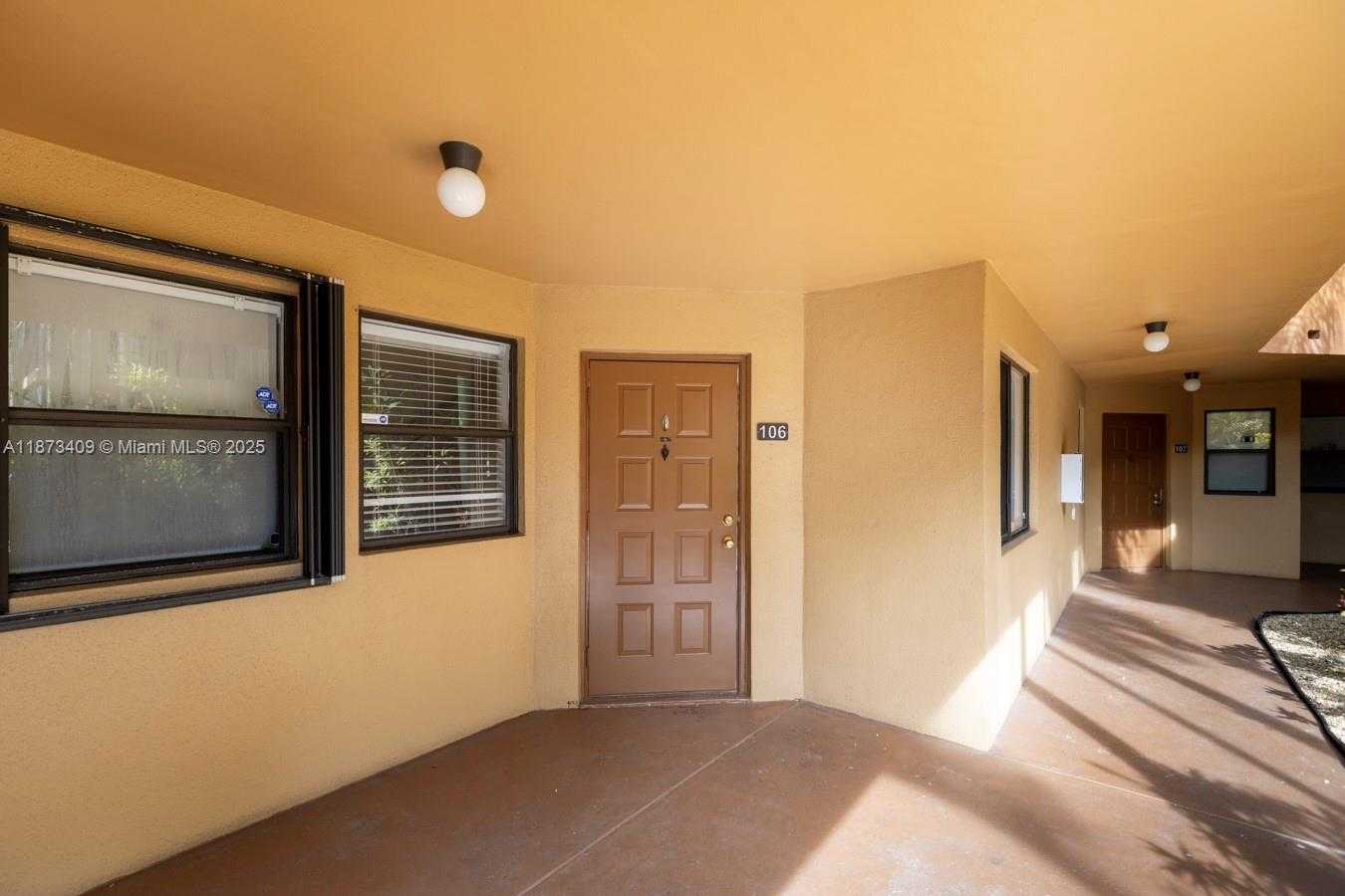 Small Image of 15525 MIAMI LAKEWAY N #106-8, Miami Lakes Number 22