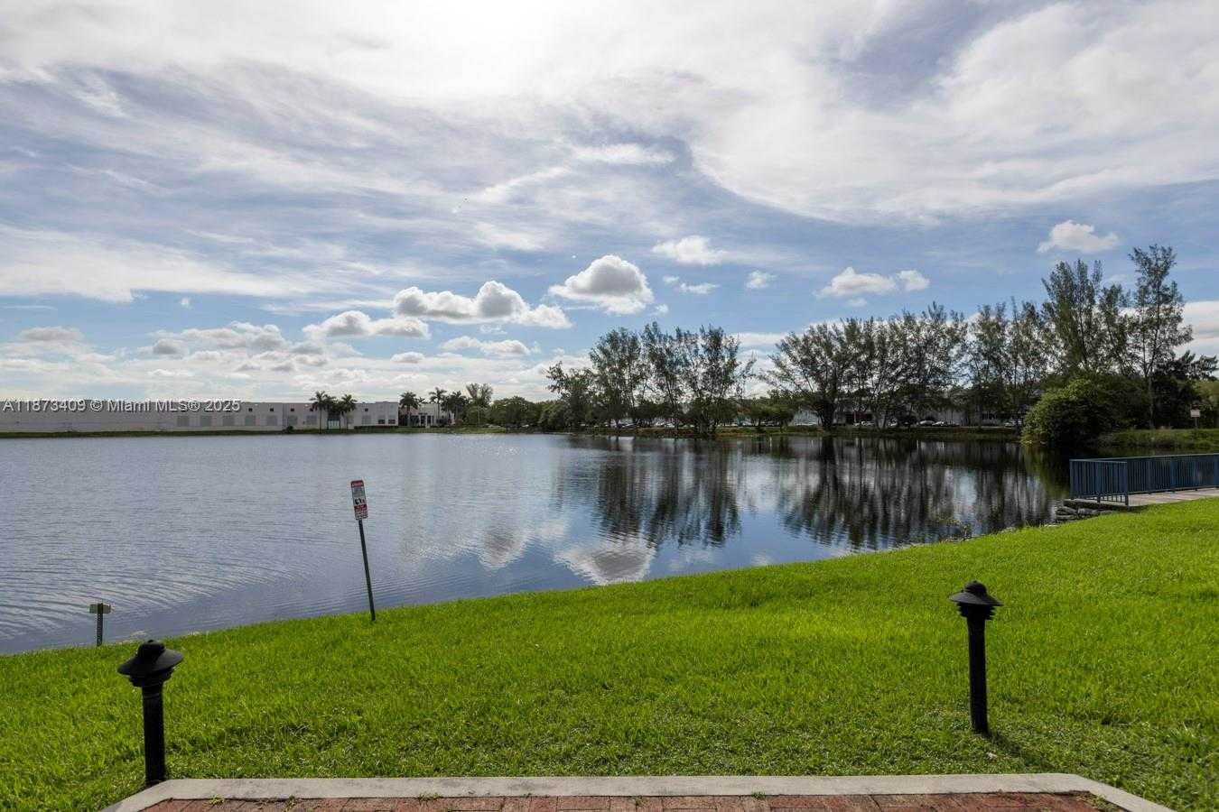 Small Image of 15525 MIAMI LAKEWAY N #106-8, Miami Lakes Number 29