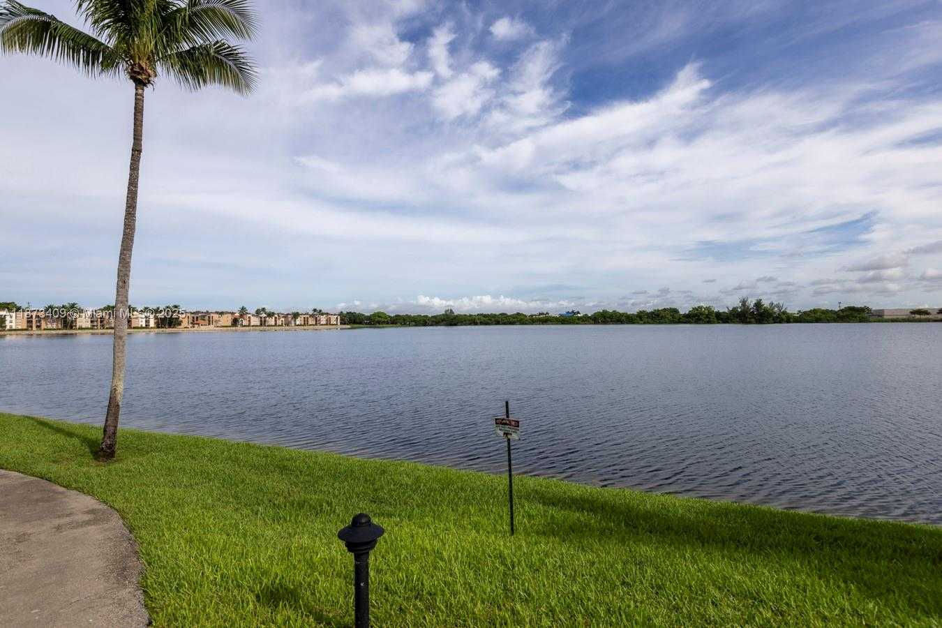 Small Image of 15525 MIAMI LAKEWAY N #106-8, Miami Lakes Number 31