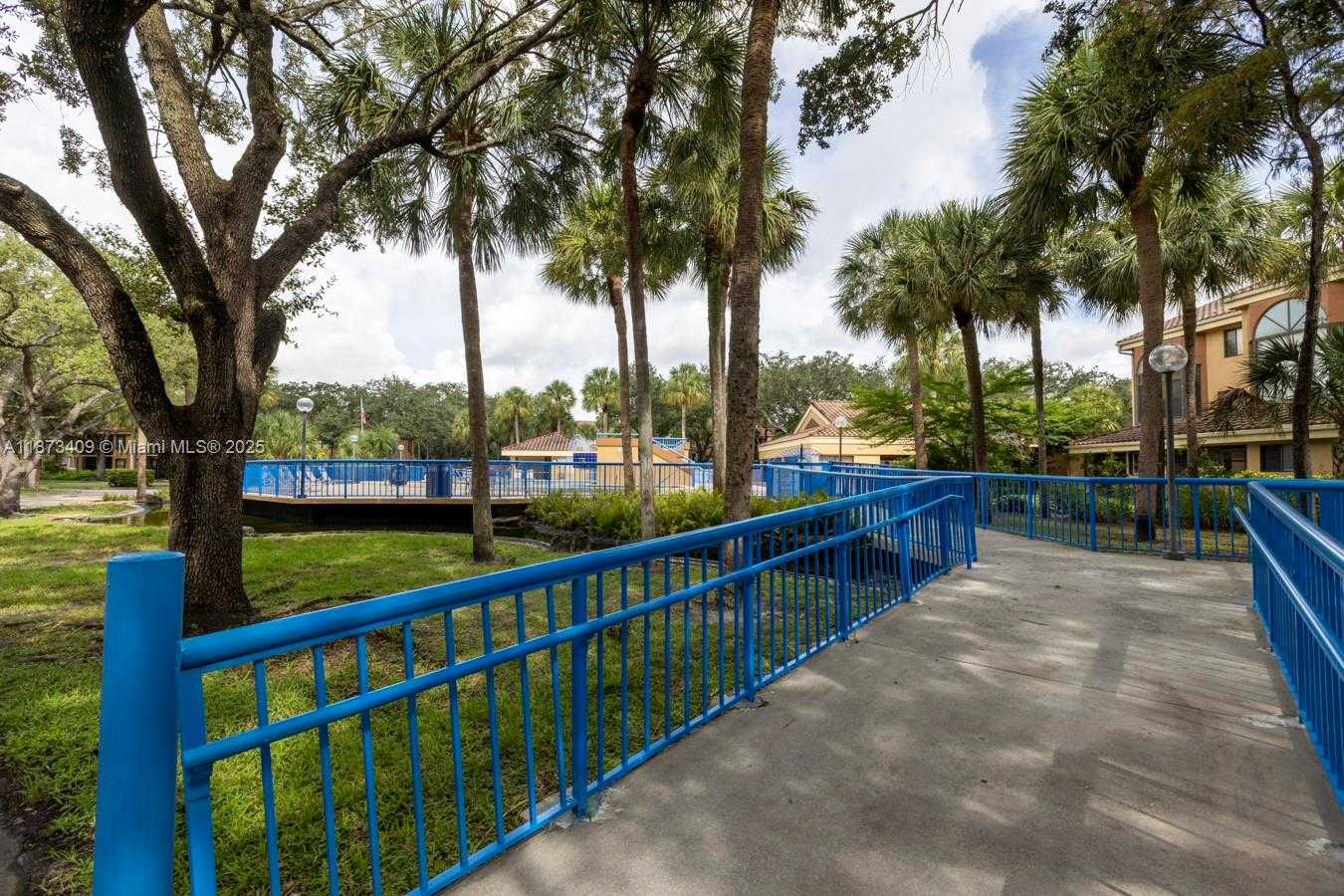 Small Image of 15525 MIAMI LAKEWAY N #106-8, Miami Lakes Number 33