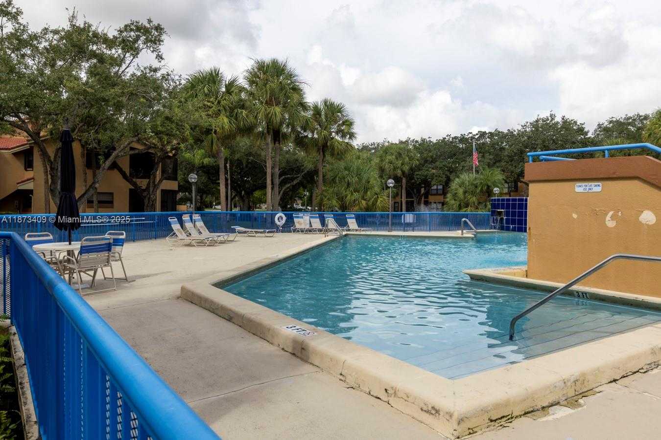 Small Image of 15525 MIAMI LAKEWAY N #106-8, Miami Lakes Number 34