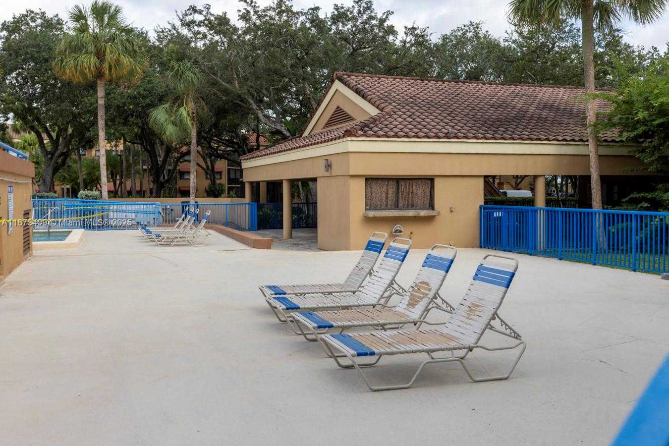 Small Image of 15525 MIAMI LAKEWAY N #106-8, Miami Lakes Number 35