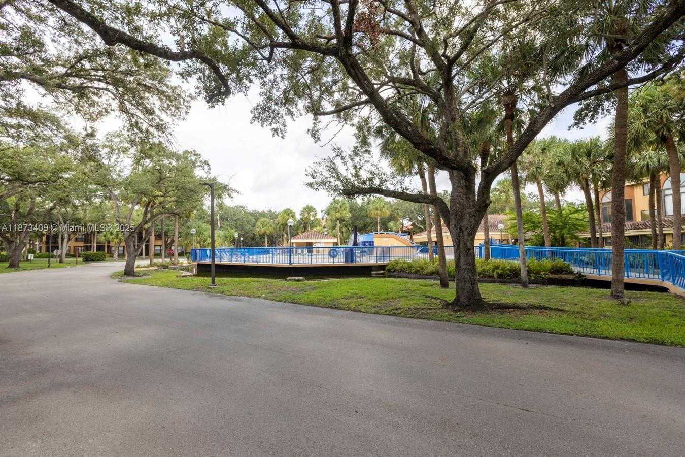 Small Image of 15525 MIAMI LAKEWAY N #106-8, Miami Lakes Number 36