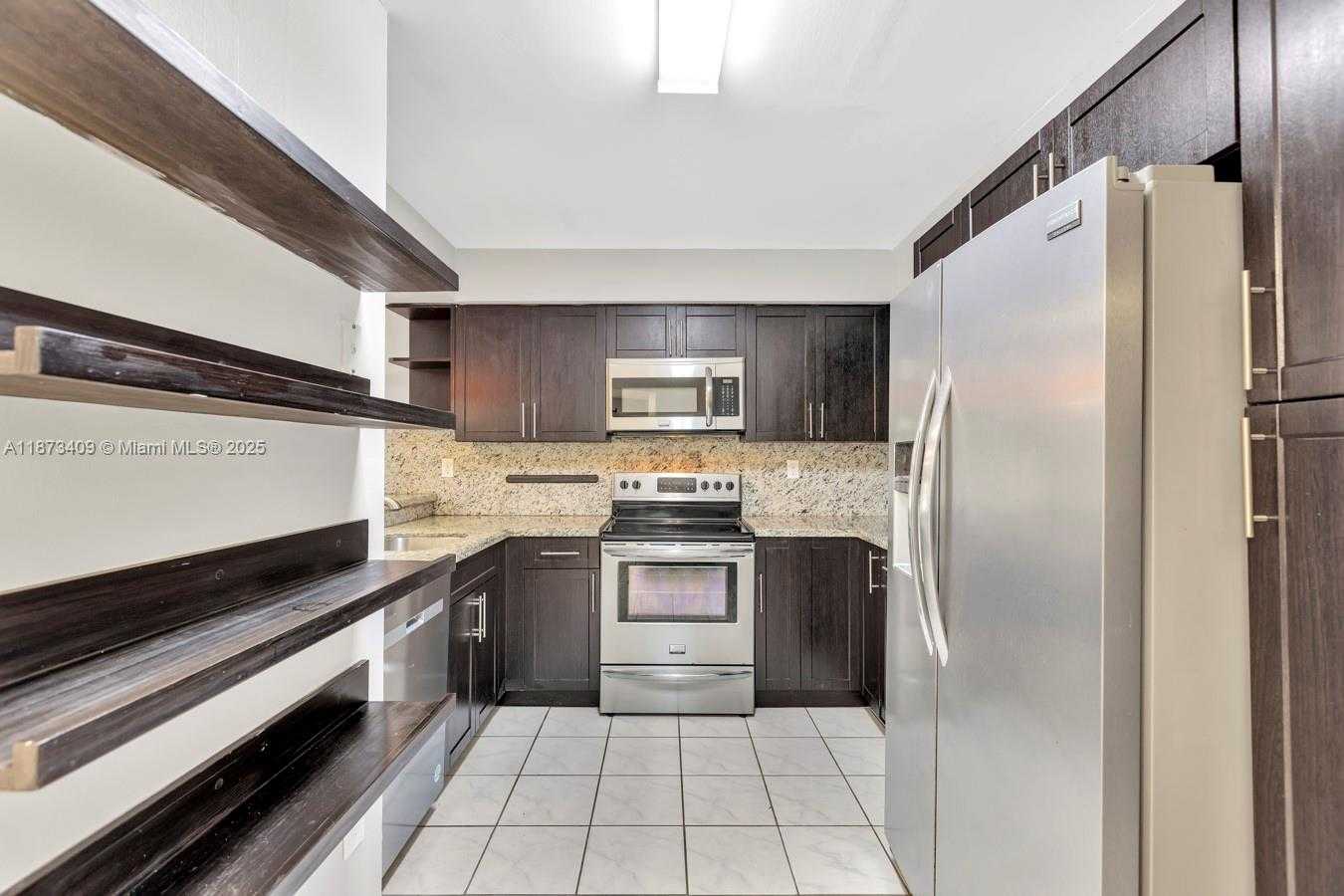 Small Image of 15525 MIAMI LAKEWAY N #106-8, Miami Lakes Number 5