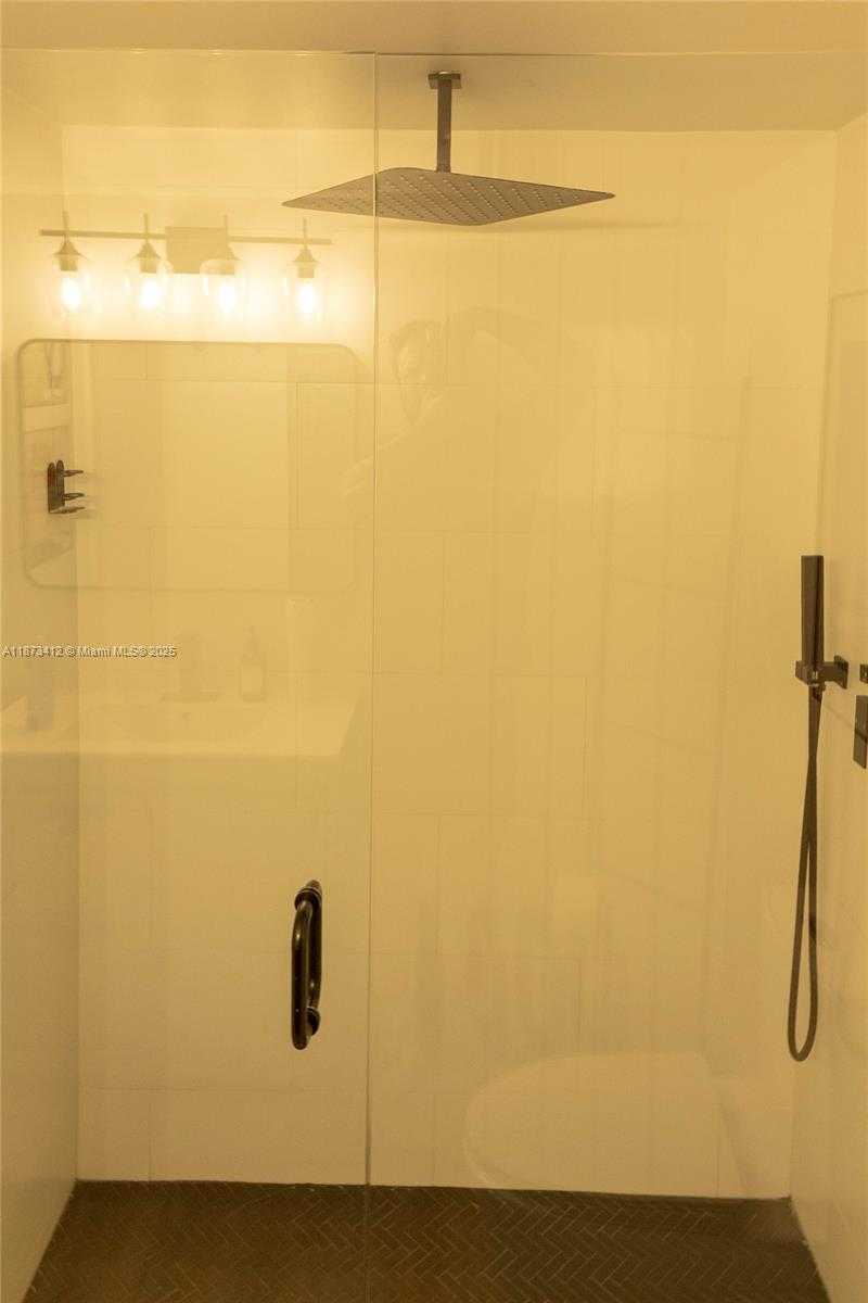 Small Image of 701 BRICKELL KEY BLVD #1106, Miami Number 6