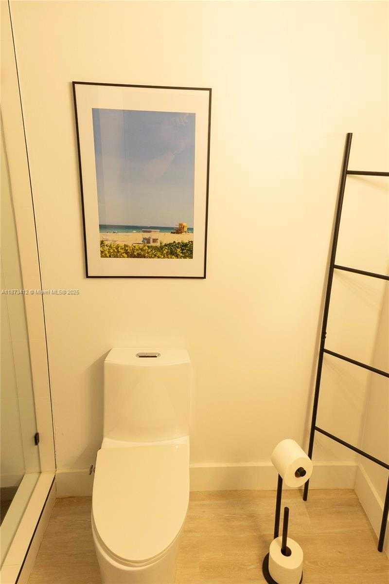 Small Image of 701 BRICKELL KEY BLVD #1106, Miami Number 7