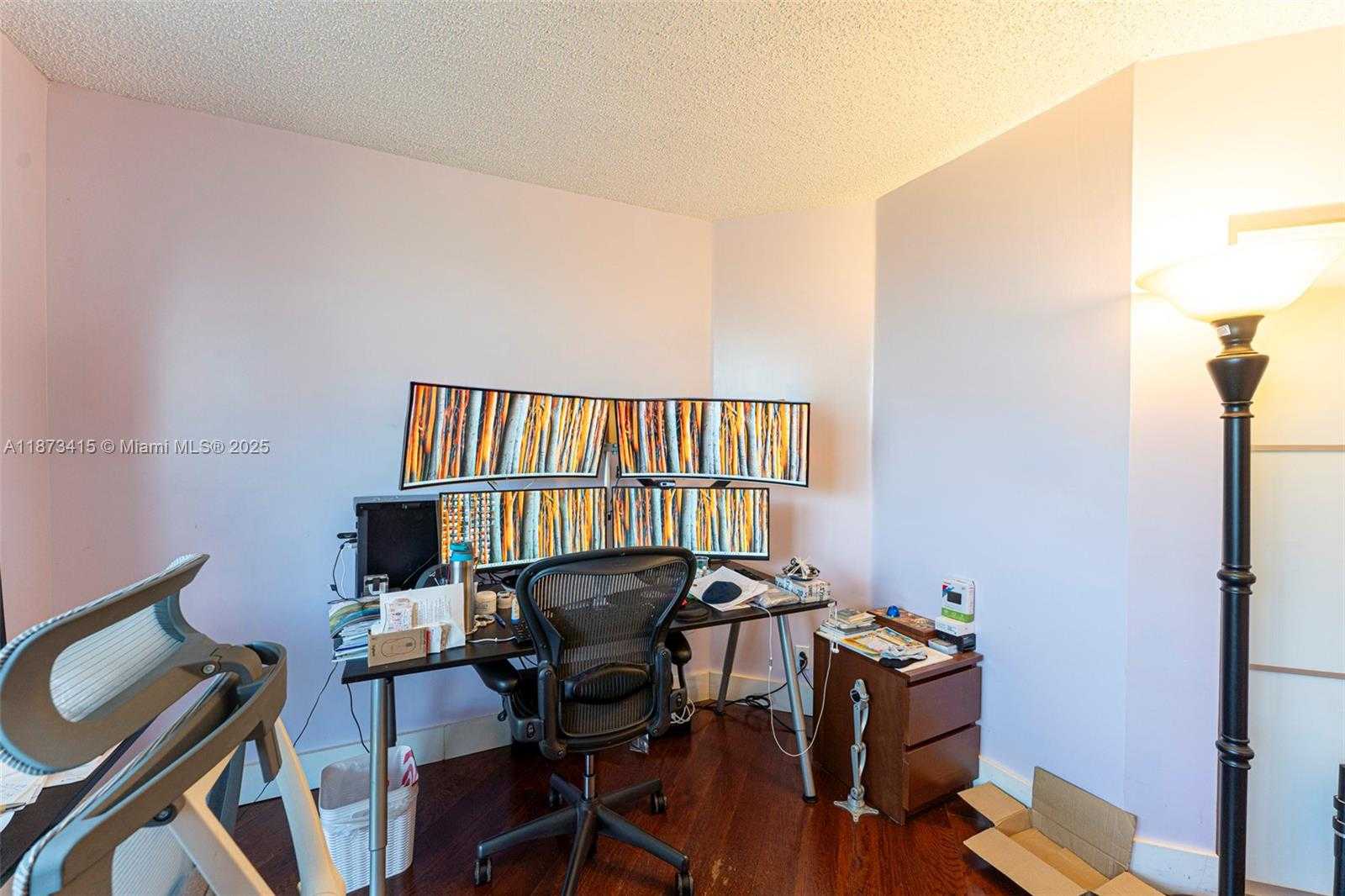 Small Image of 3640 YACHT CLUB DR #305, Aventura Number 13