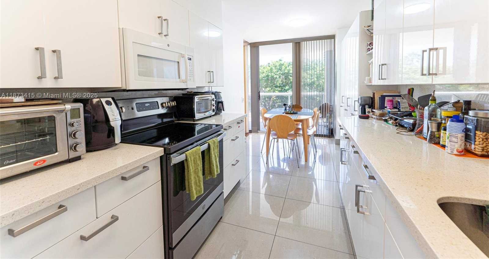 Small Image of 3640 YACHT CLUB DR #305, Aventura Number 21