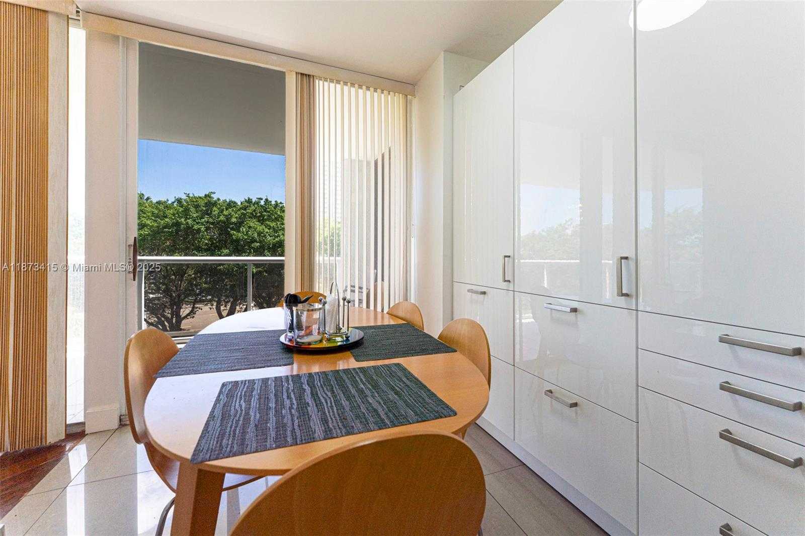 Small Image of 3640 YACHT CLUB DR #305, Aventura Number 22