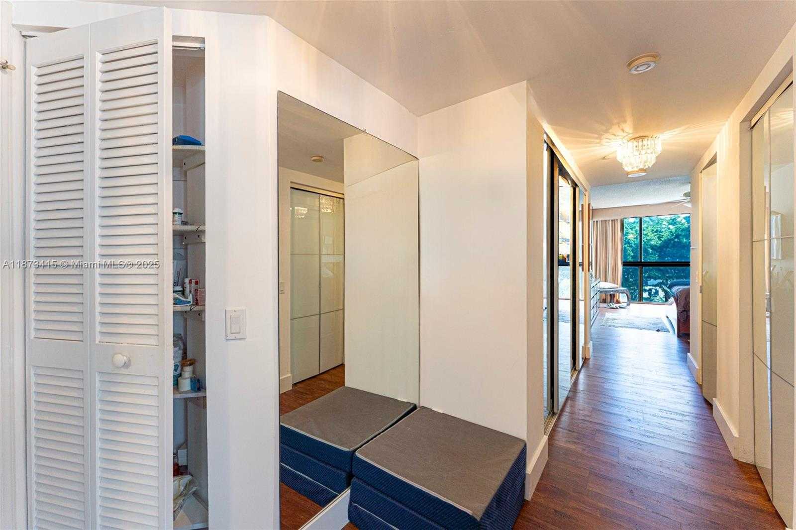 Small Image of 3640 YACHT CLUB DR #305, Aventura Number 36