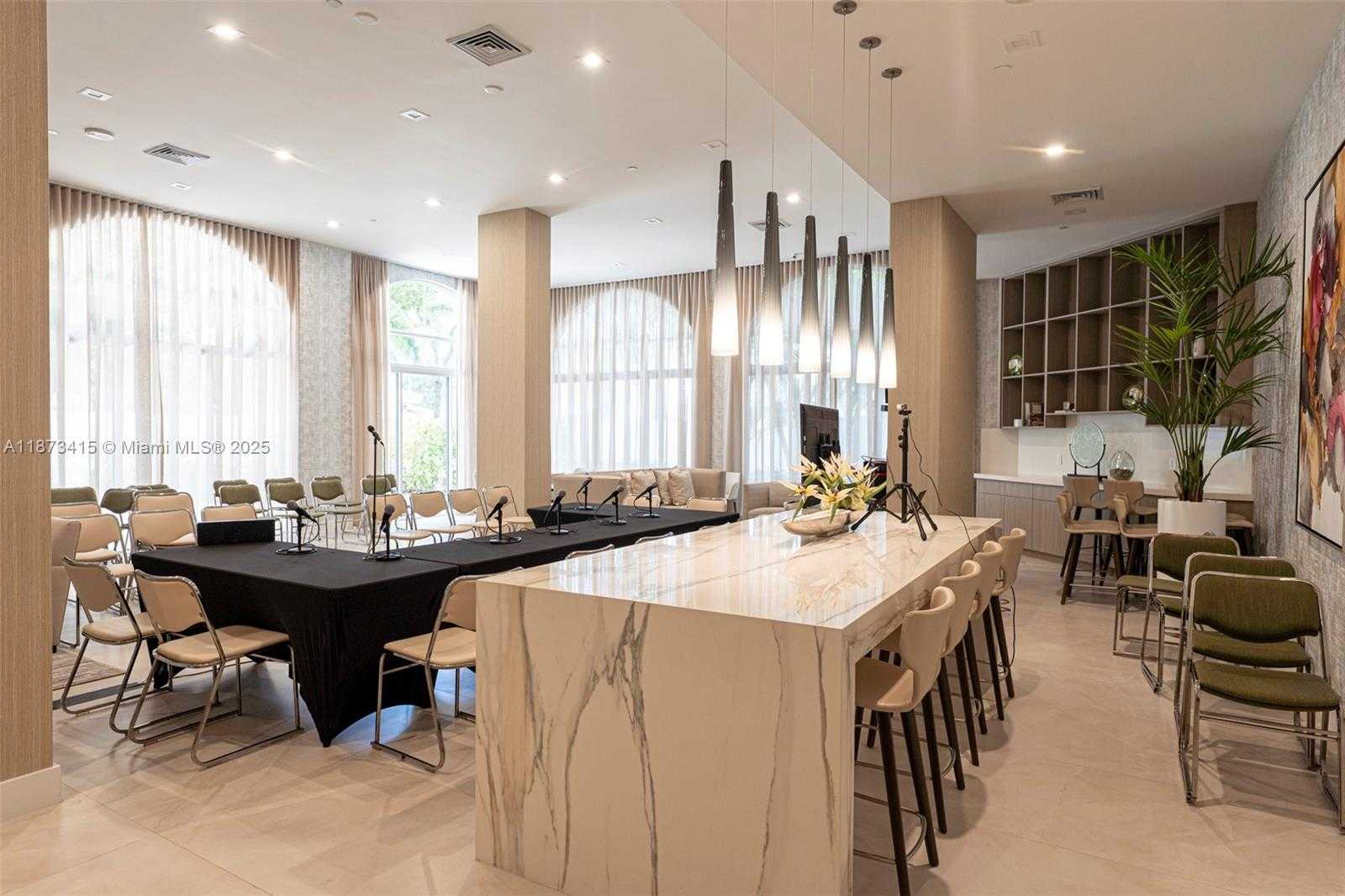 Small Image of 3640 YACHT CLUB DR #305, Aventura Number 44