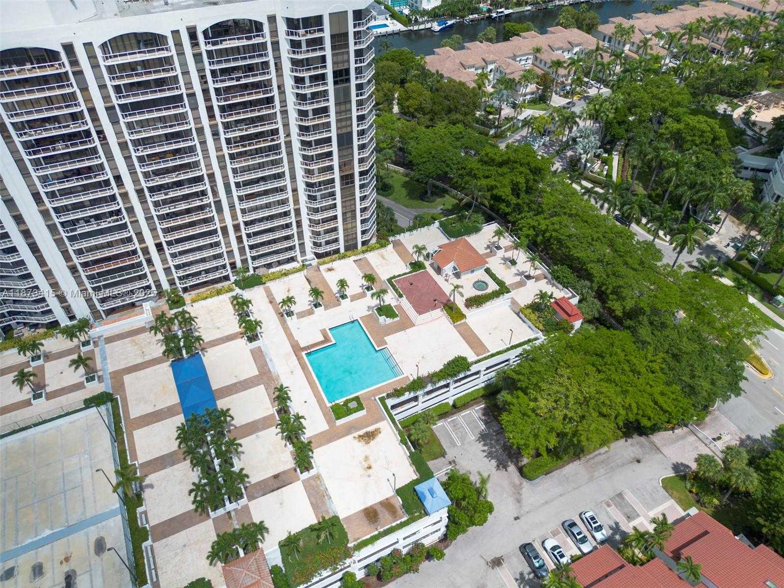 Small Image of 3640 YACHT CLUB DR #305, Aventura Number 55