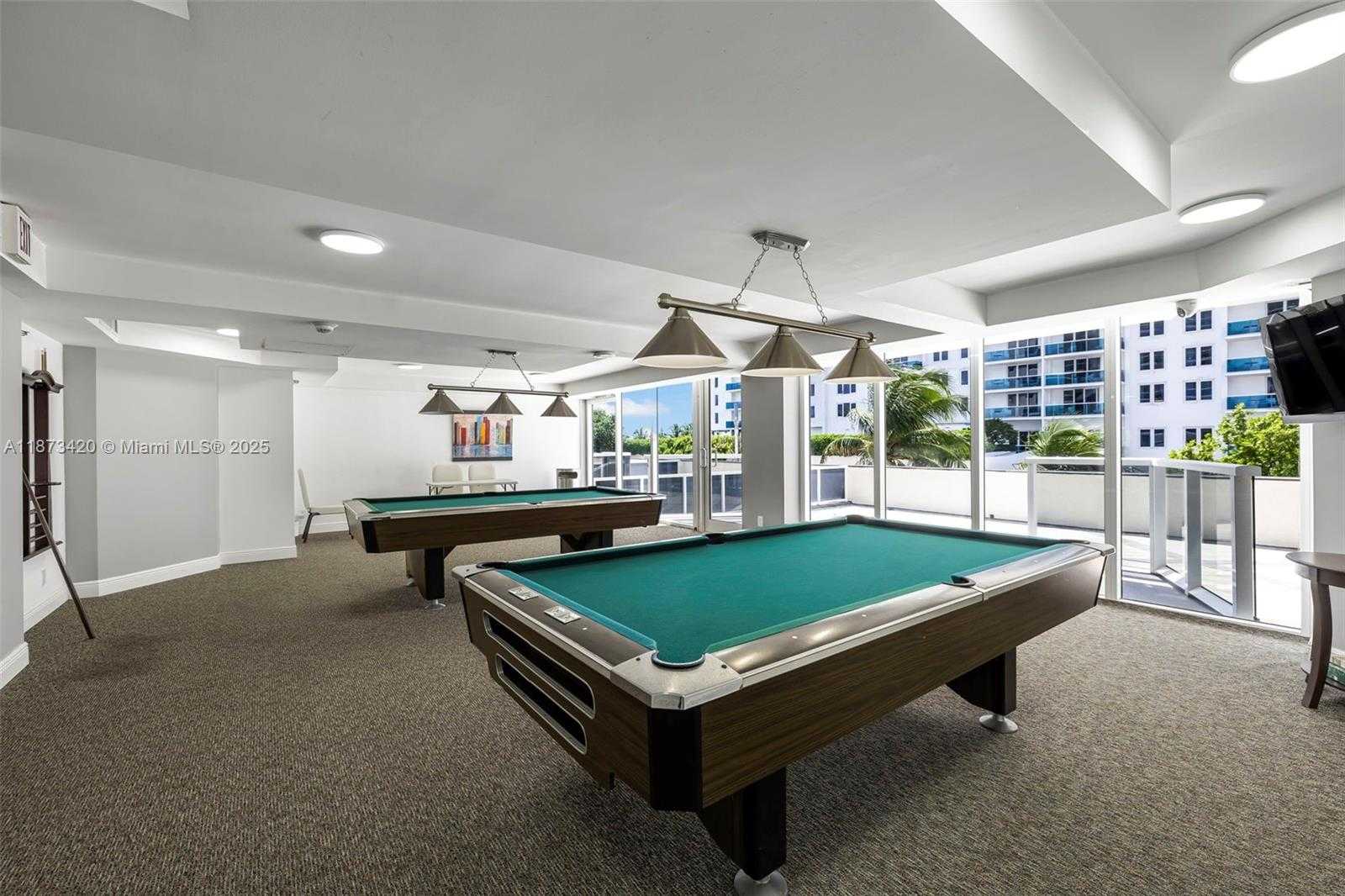 Small Image of 2401 COLLINS AVE #404, Miami Beach Number 15