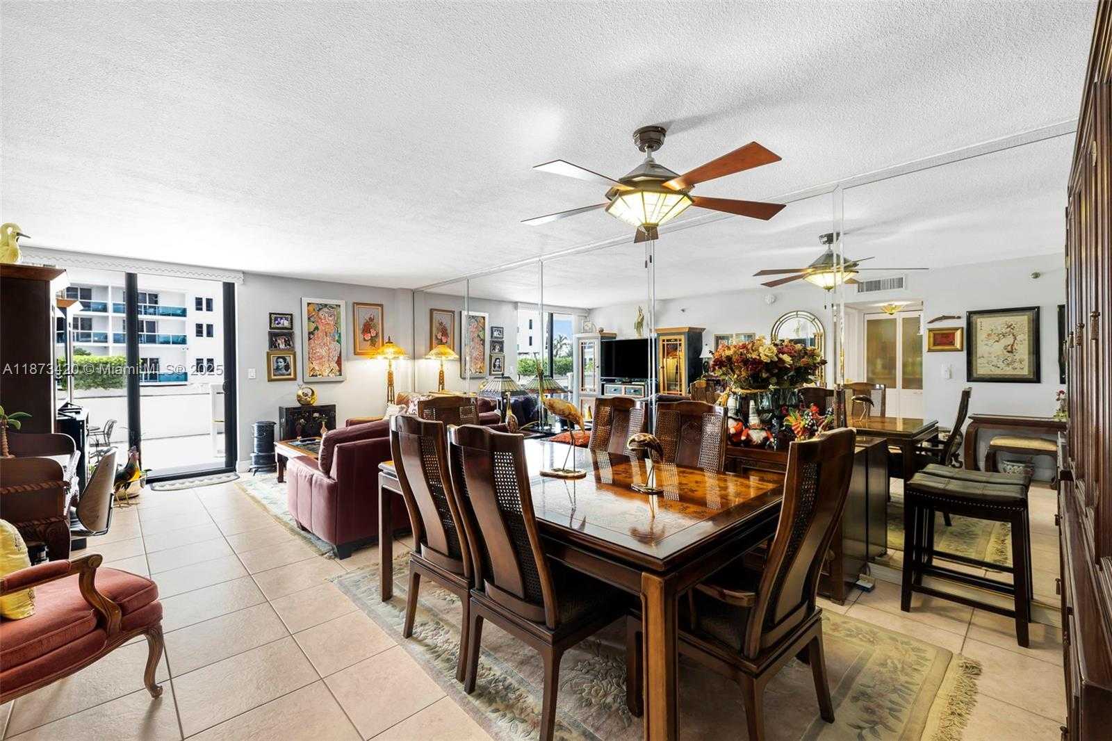 Small Image of 2401 COLLINS AVE #404, Miami Beach Number 16