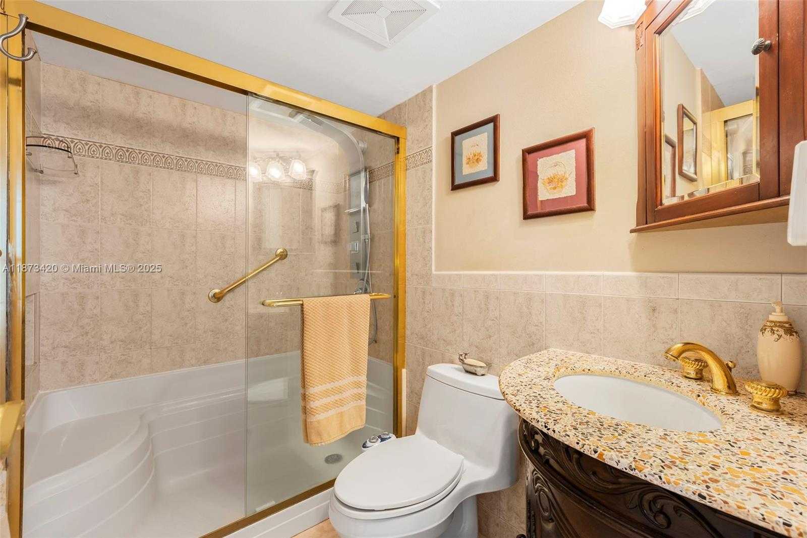 Small Image of 2401 COLLINS AVE #404, Miami Beach Number 18