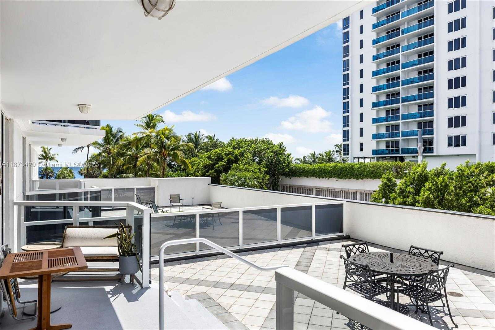 Small Image of 2401 COLLINS AVE #404, Miami Beach Number 23
