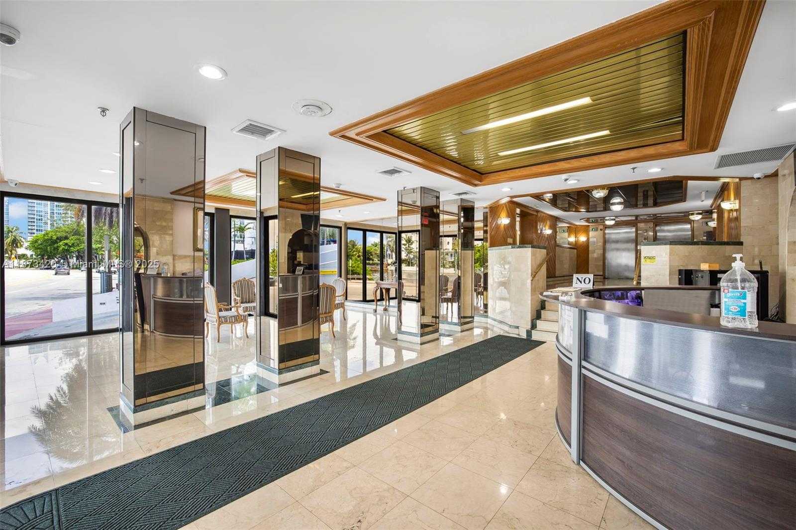Small Image of 2401 COLLINS AVE #404, Miami Beach Number 26