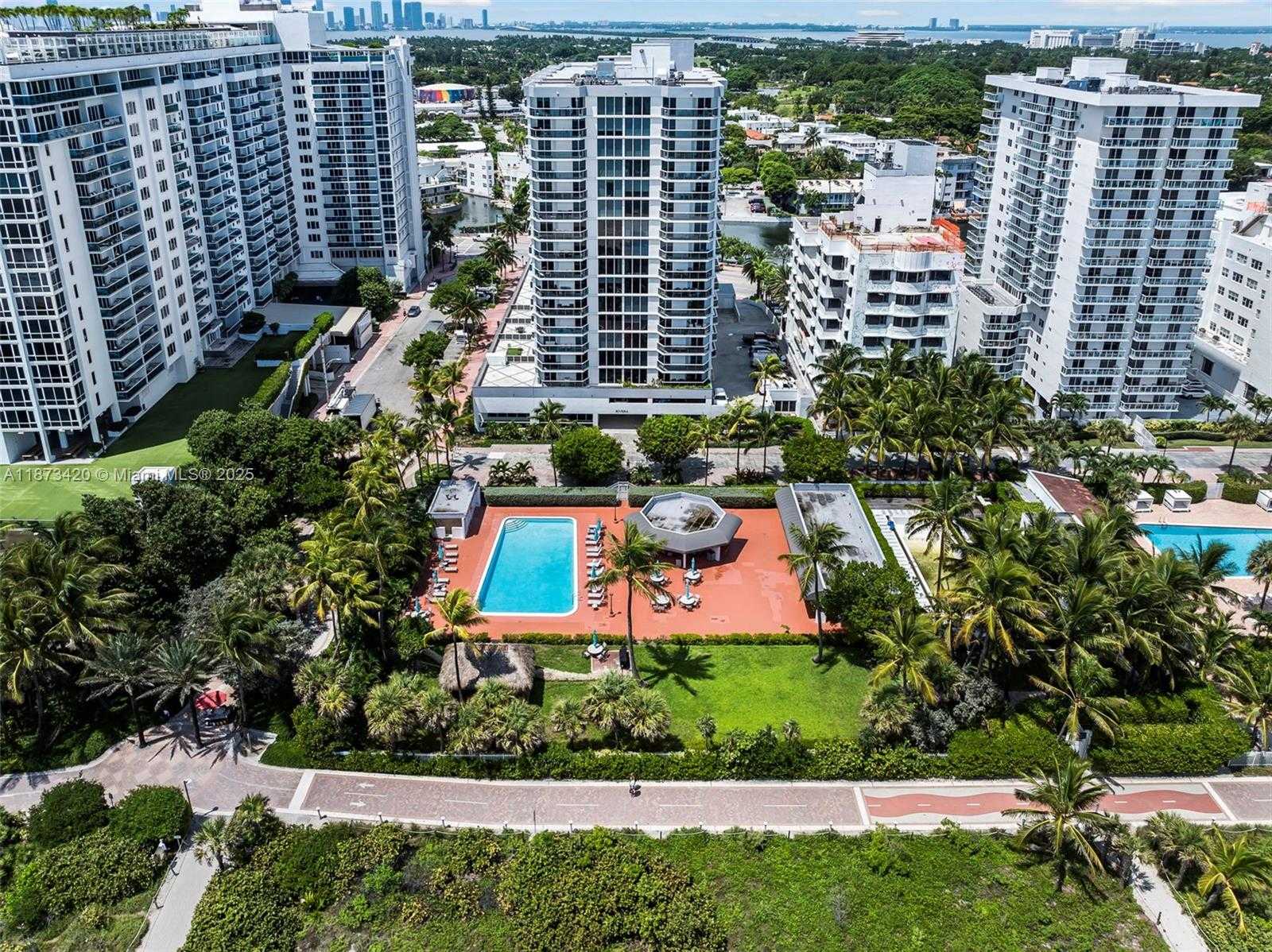 Small Image of 2401 COLLINS AVE #404, Miami Beach Number 4