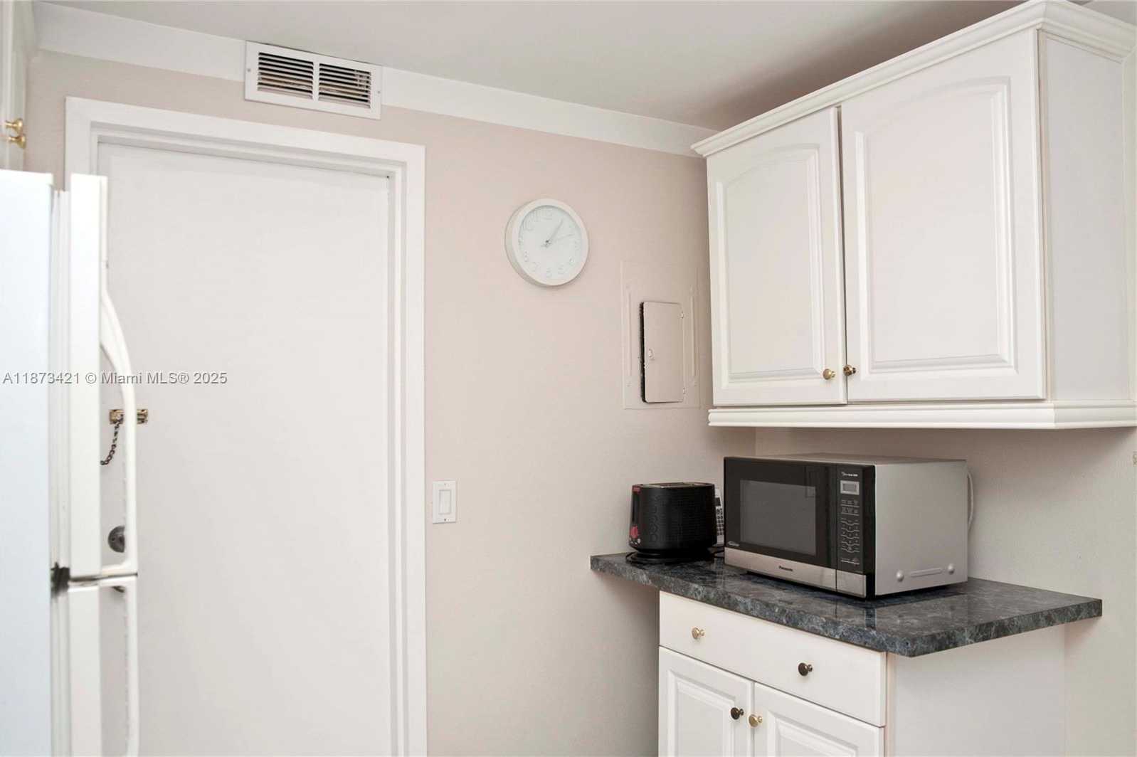 Small Image of 2201 SOUTH OCEAN DR #1606, Hollywood Number 11