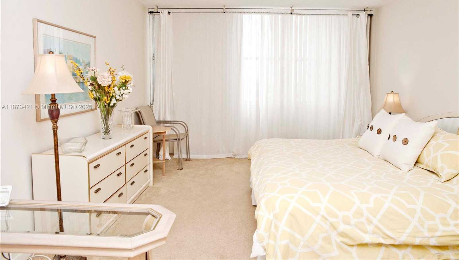 Small Image of 2201 SOUTH OCEAN DR #1606, Hollywood Number 12
