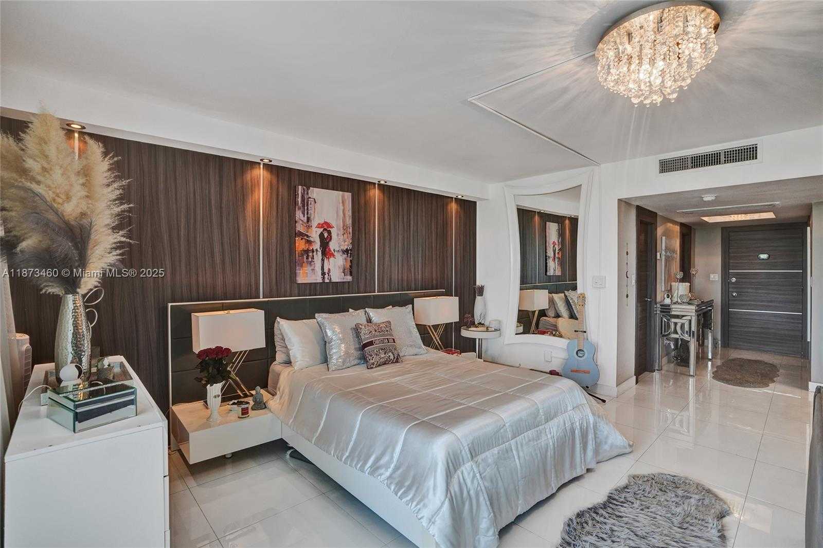 Small Image of 5401 COLLINS AVE #424, Miami Beach Number 10