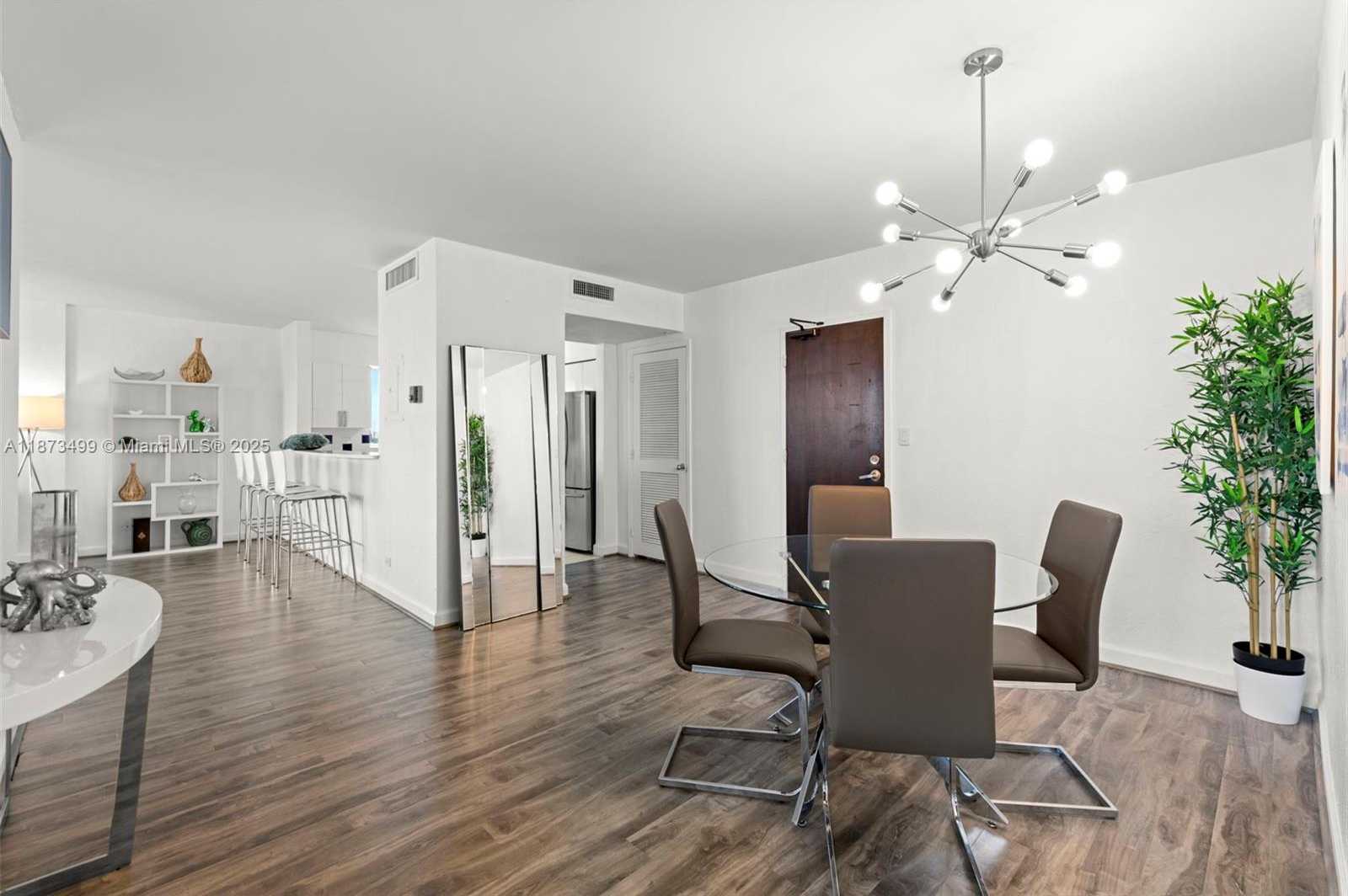 Small Image of 1500 BAY RD #1438S, Miami Beach Number 6