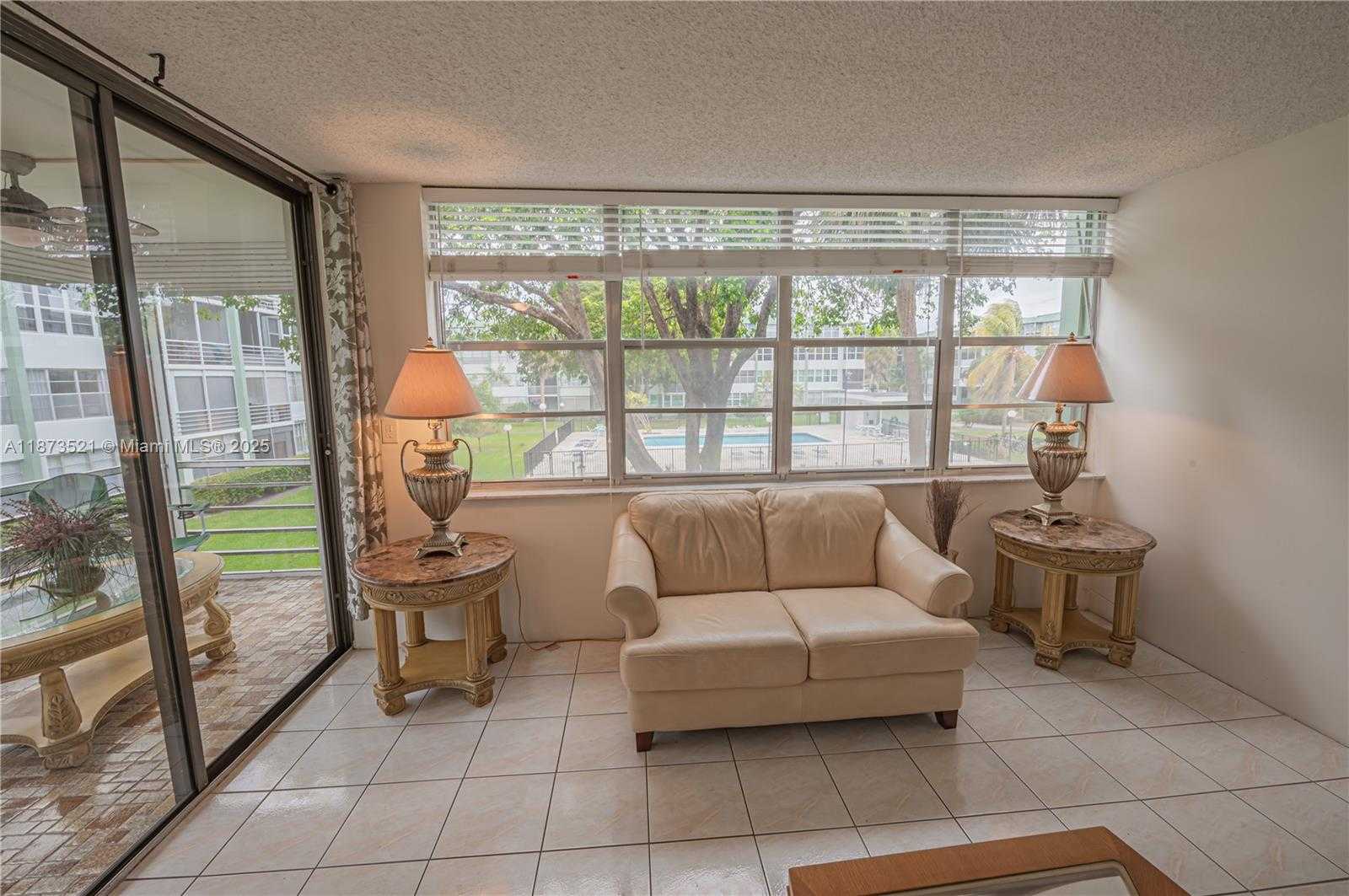 Small Image of 2761 TAFT ST #204, Hollywood Number 15