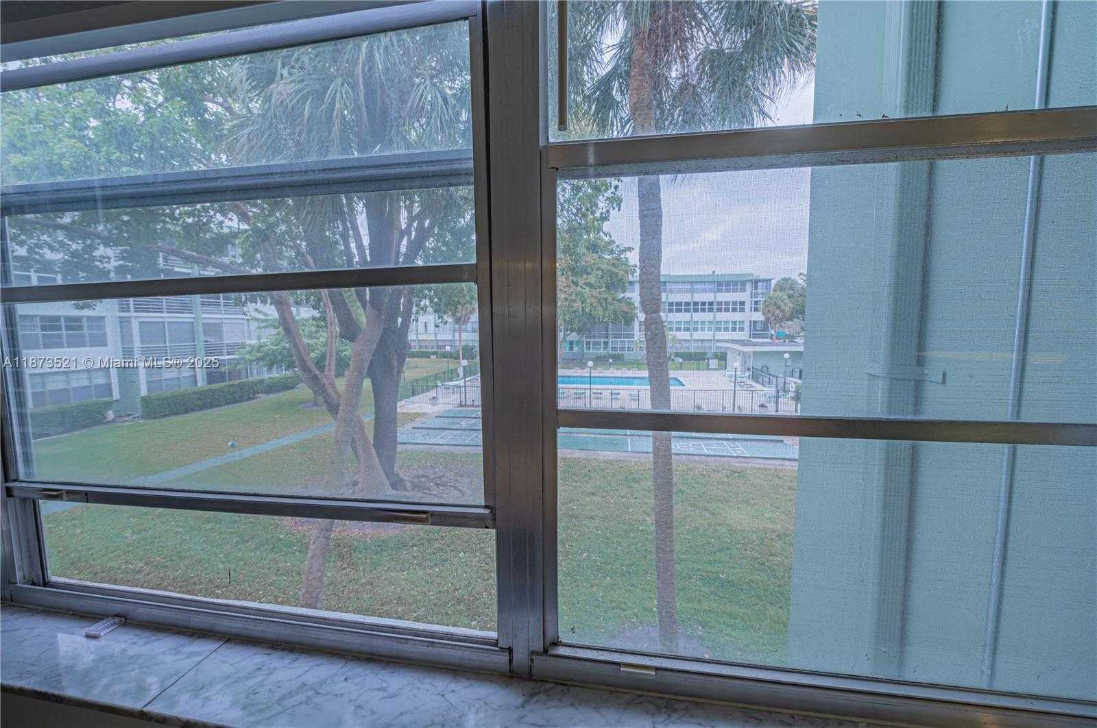 Small Image of 2761 TAFT ST #204, Hollywood Number 22
