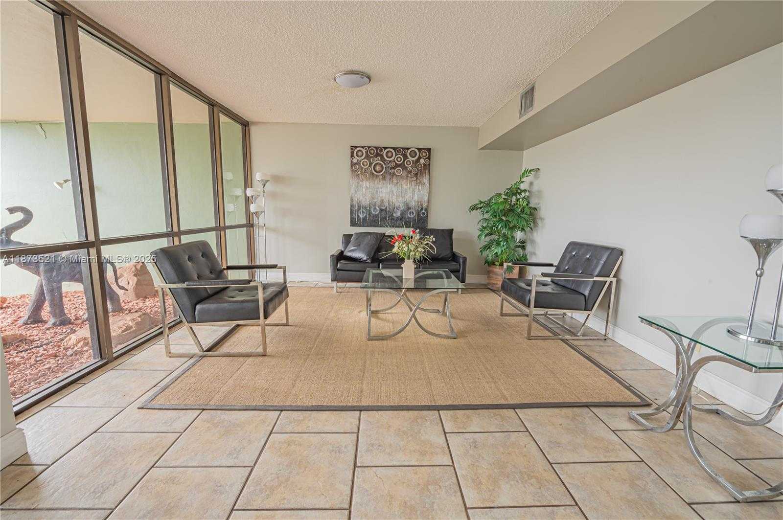 Small Image of 2761 TAFT ST #204, Hollywood Number 29