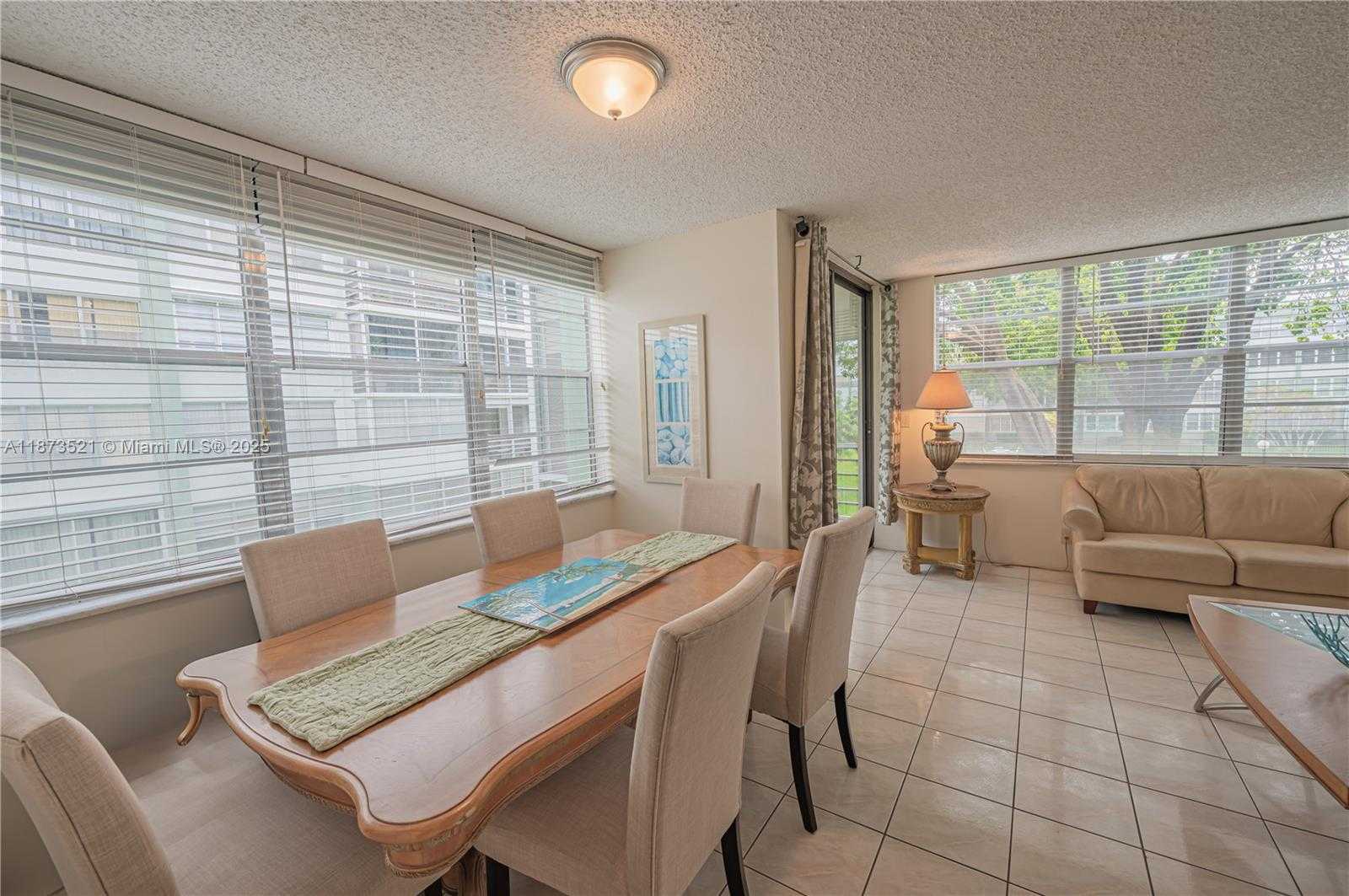Small Image of 2761 TAFT ST #204, Hollywood Number 3