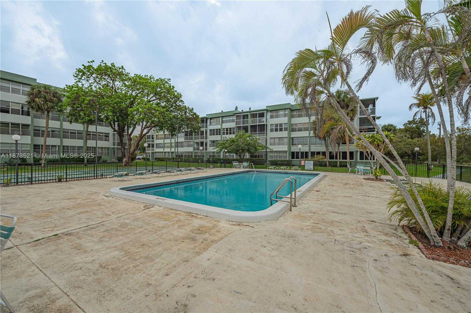 Small Image of 2761 TAFT ST #204, Hollywood Number 38