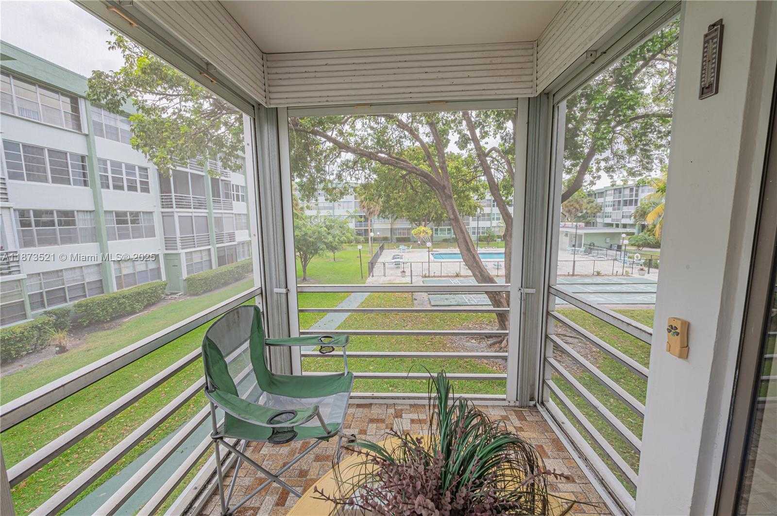 Small Image of 2761 TAFT ST #204, Hollywood Number 8