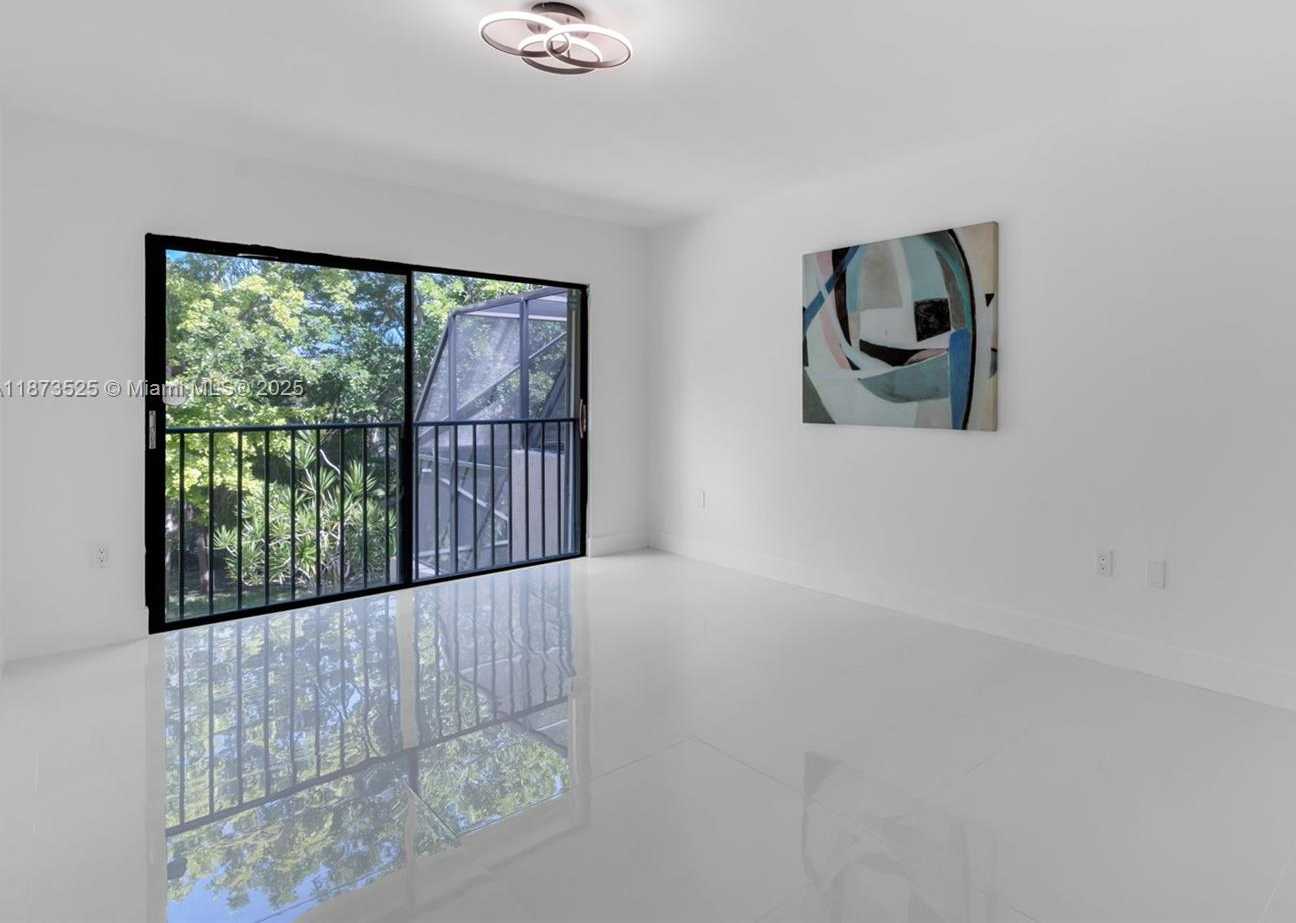 Small Image of 9962 COSTA DEL SOL BLVD #D-88, Doral Number 16