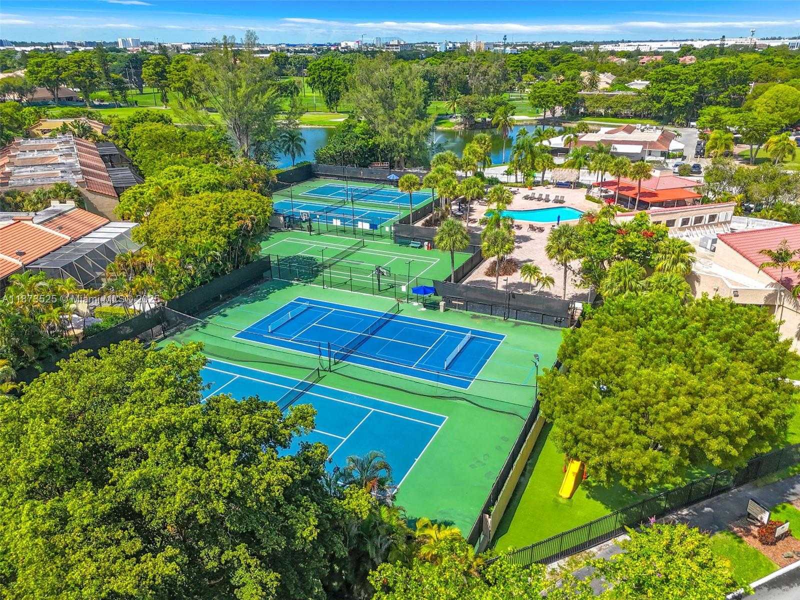 Small Image of 9962 COSTA DEL SOL BLVD #D-88, Doral Number 36