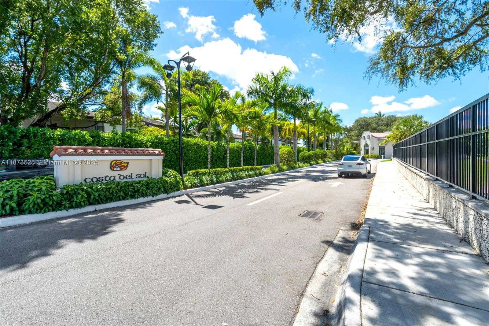 Small Image of 9962 COSTA DEL SOL BLVD #D-88, Doral Number 38