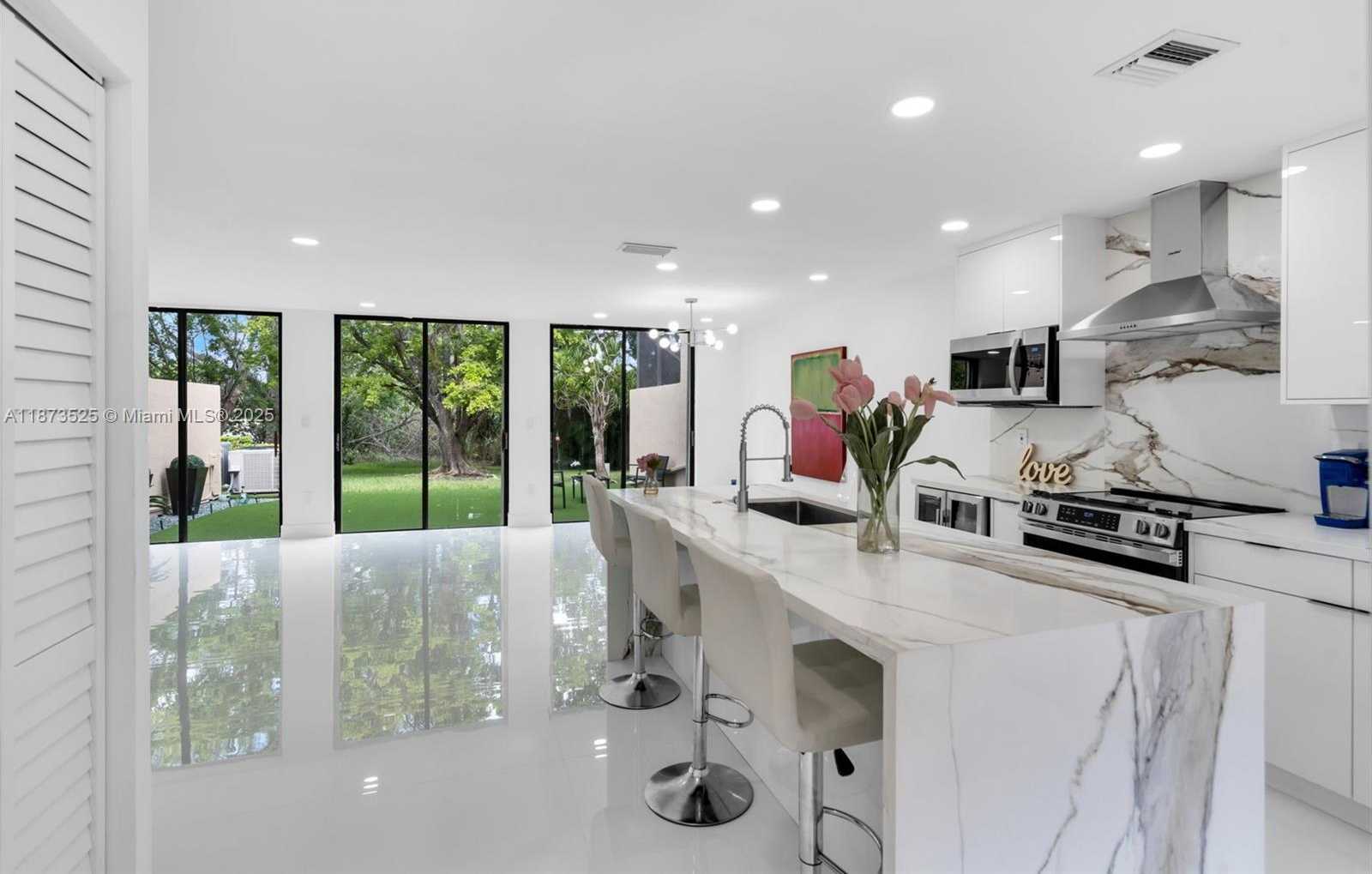 Small Image of 9962 COSTA DEL SOL BLVD #D-88, Doral Number 4