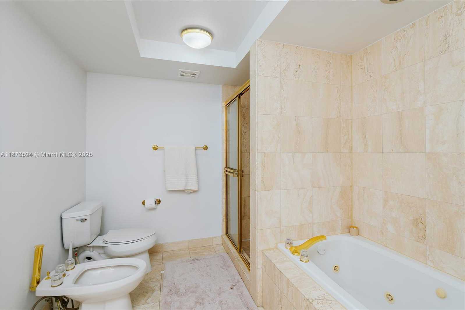 Small Image of 1800 SUNSET HARBOUR DR #703, Miami Beach Number 17