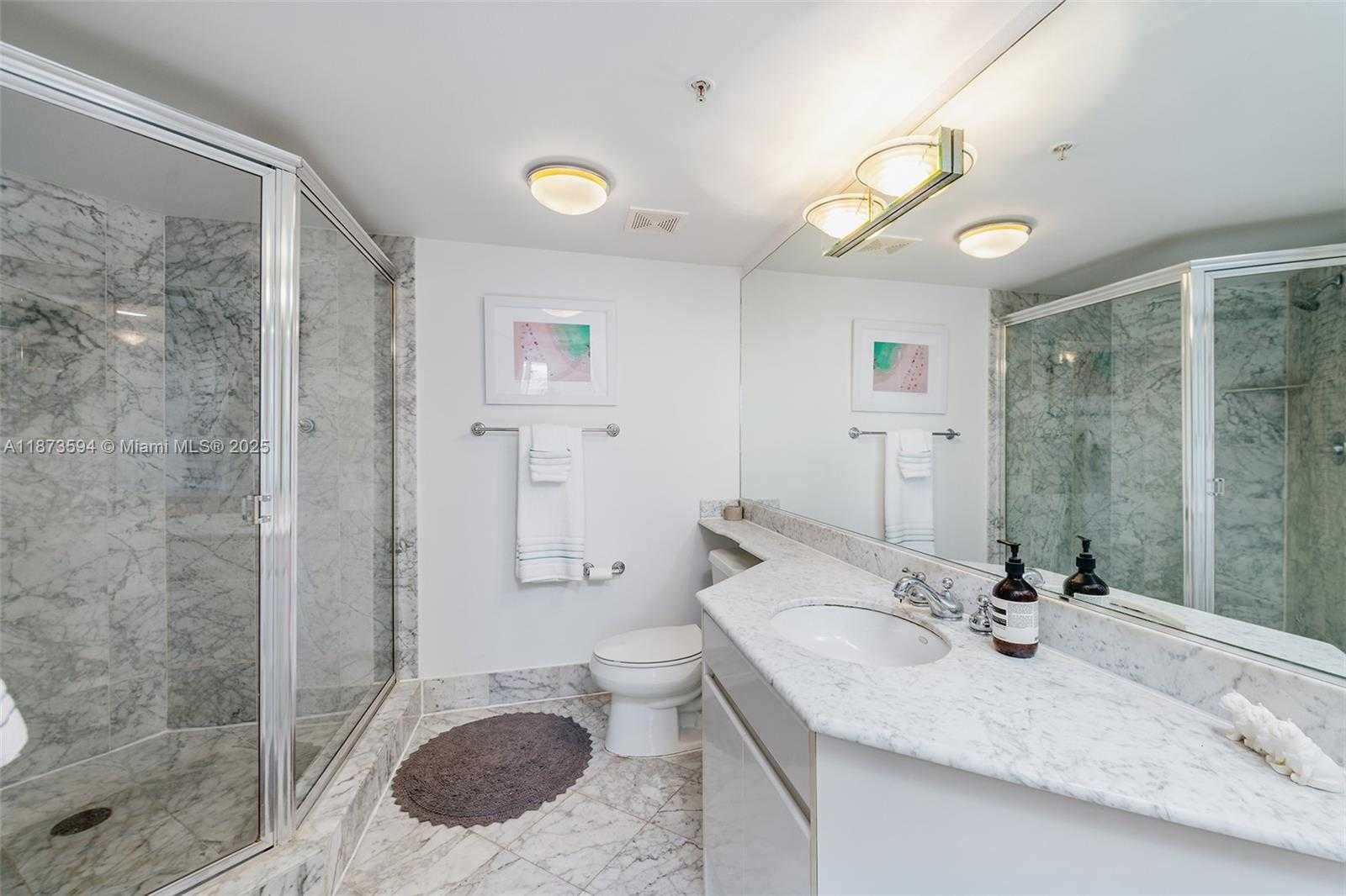 Small Image of 1800 SUNSET HARBOUR DR #703, Miami Beach Number 24