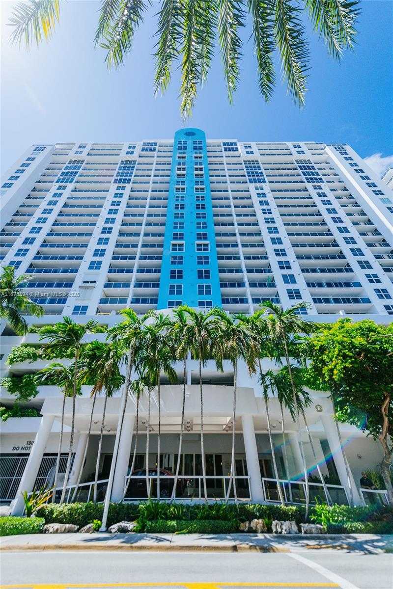 Small Image of 1800 SUNSET HARBOUR DR #703, Miami Beach Number 29