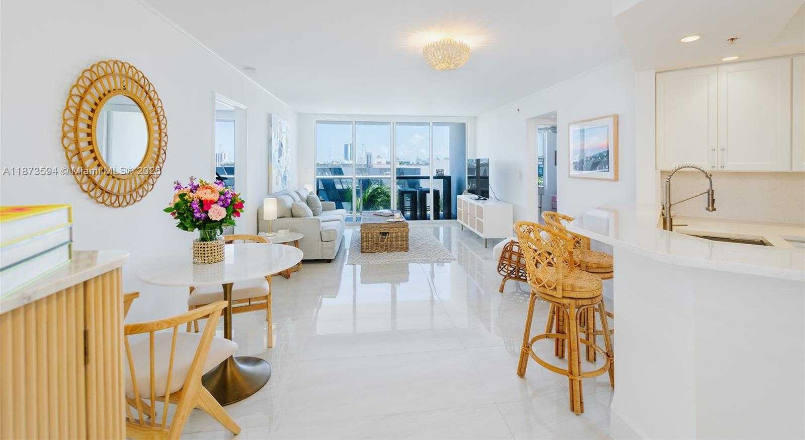Small Image of 1800 SUNSET HARBOUR DR #703, Miami Beach Number 3