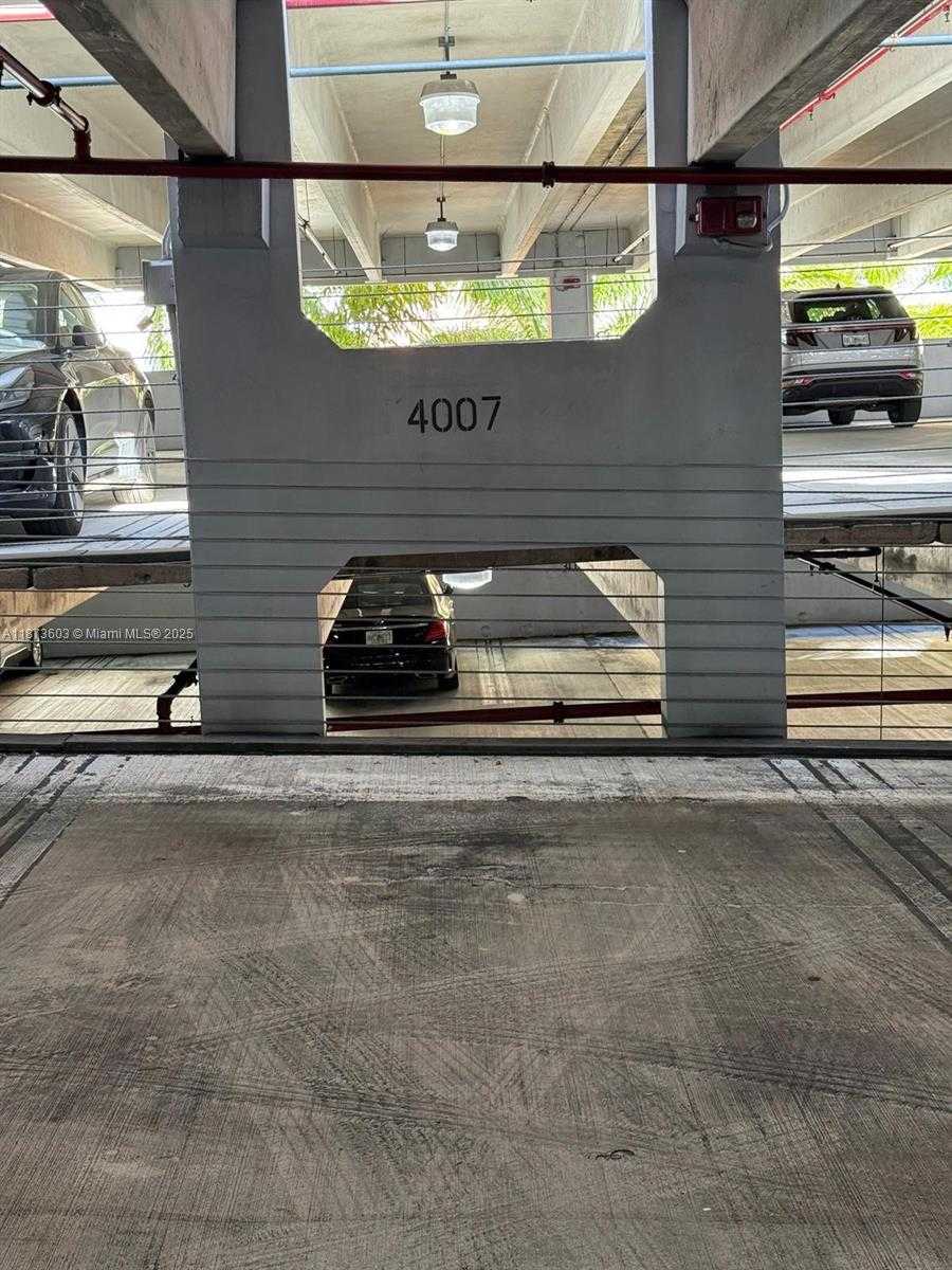 Small Image of 18800 NORTH EAST 29TH AVE #804, Aventura Number 7