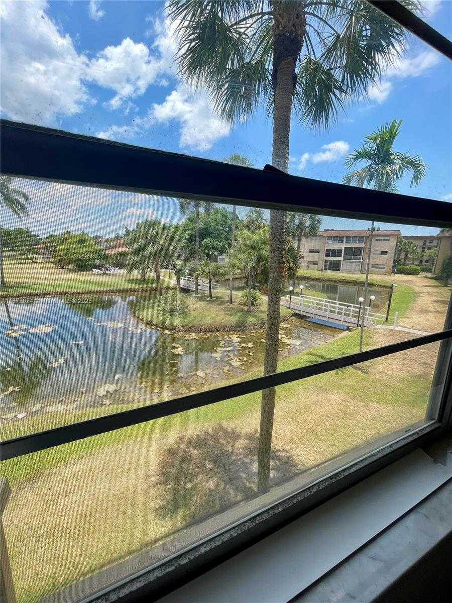 Small Image of Lauderdale Lakes Number 7