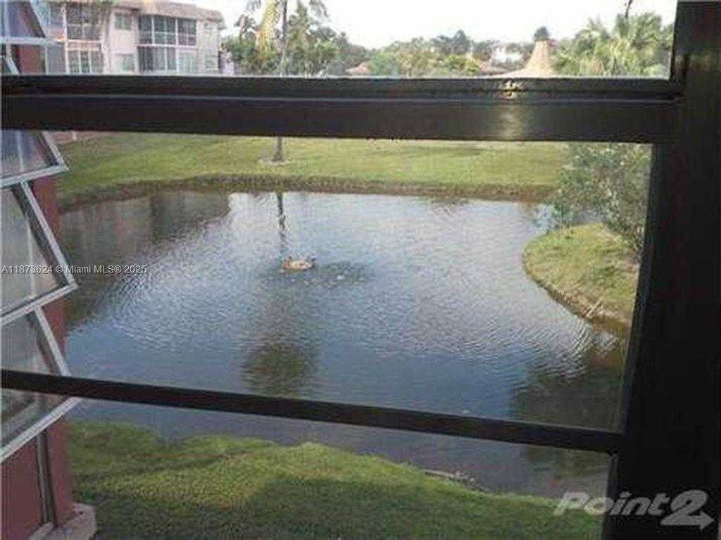 Small Image of Lauderdale Lakes Number 8