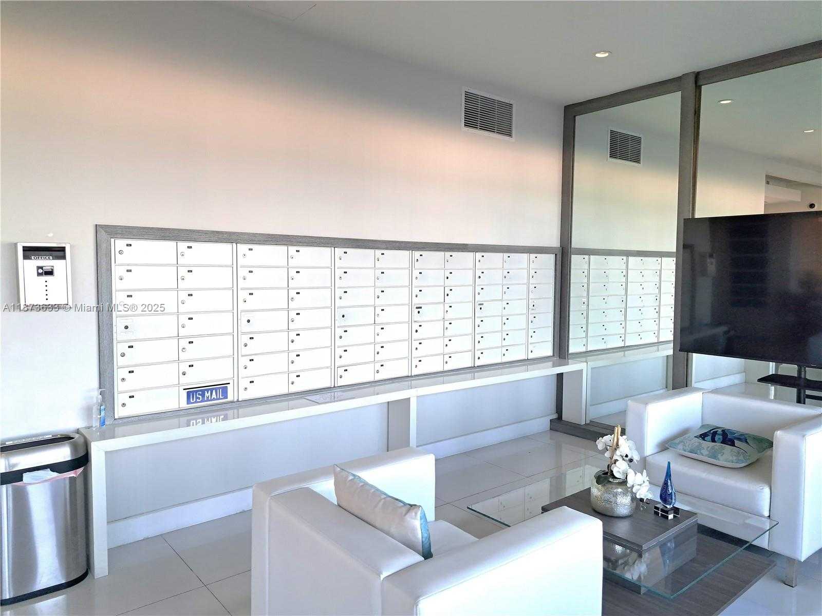 Small Image of 345 S Fort Lauderdale Beach Blvd, Fort Lauderdale, FL 33316, USA Number 28