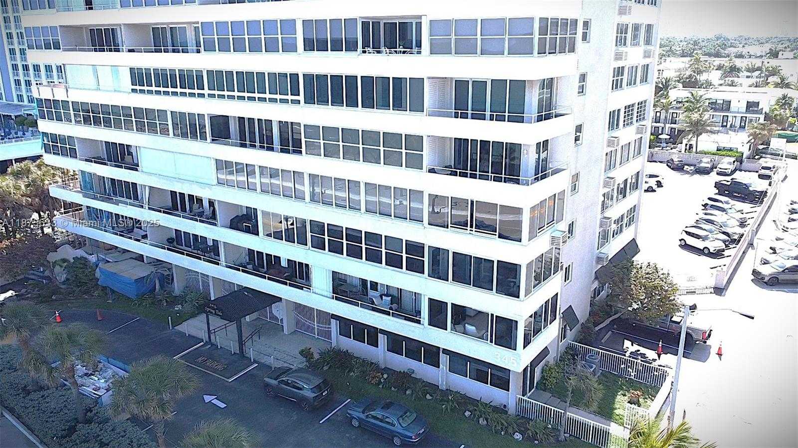 Small Image of 345 S Fort Lauderdale Beach Blvd, Fort Lauderdale, FL 33316, USA Number 30