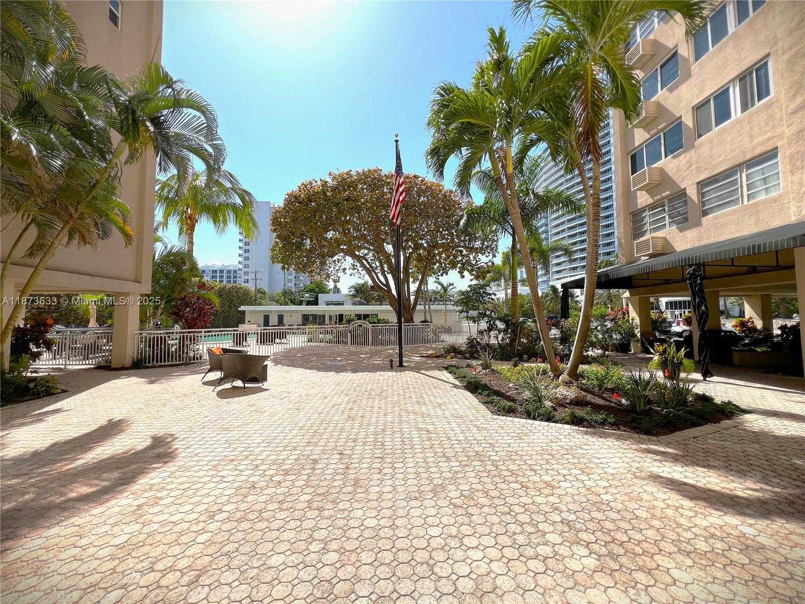 Small Image of 345 S Fort Lauderdale Beach Blvd, Fort Lauderdale, FL 33316, USA Number 34