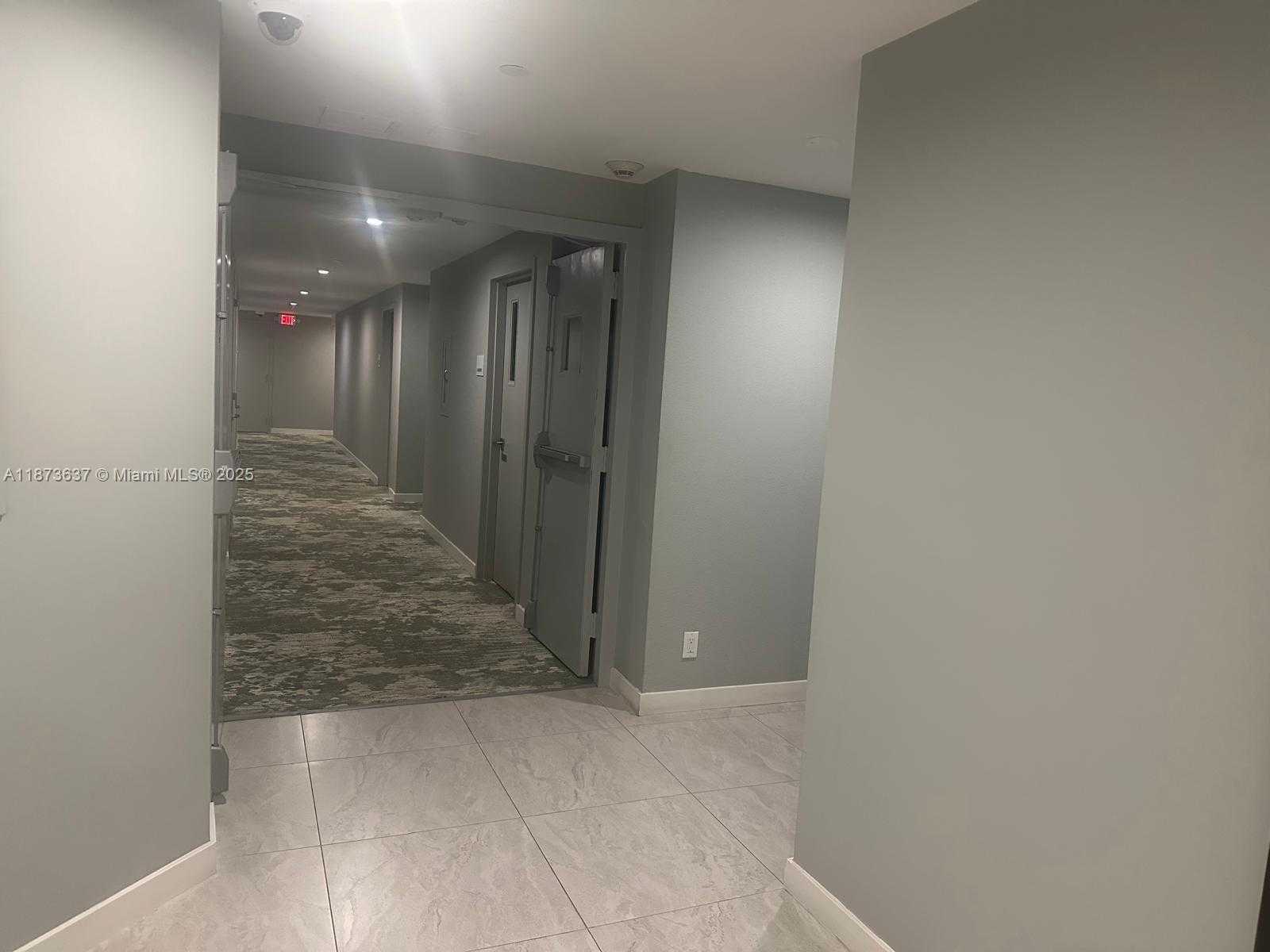 Small Image of 2555 COLLINS AVE #1800, Miami Beach Number 17