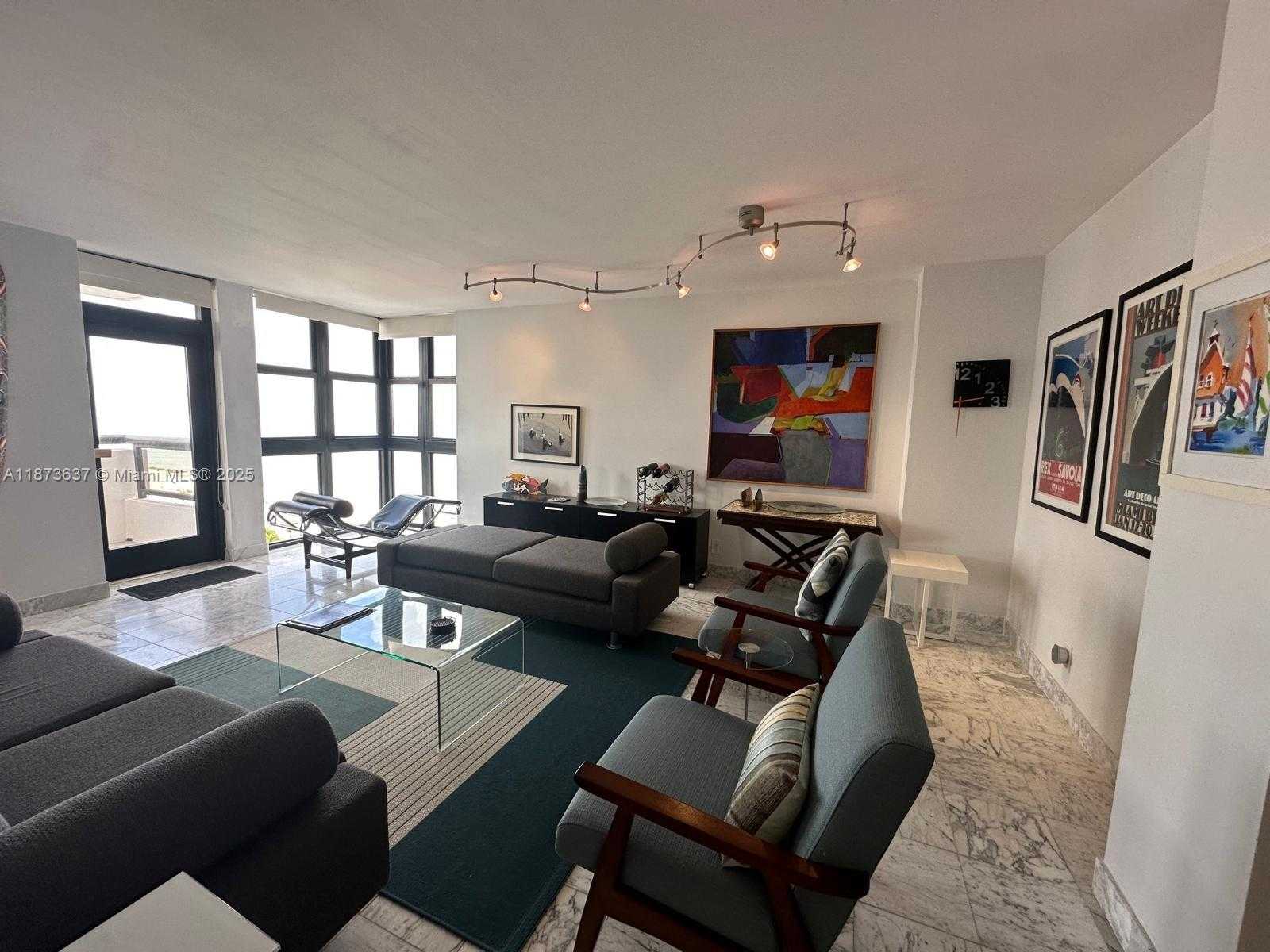 Small Image of 2555 COLLINS AVE #1800, Miami Beach Number 2