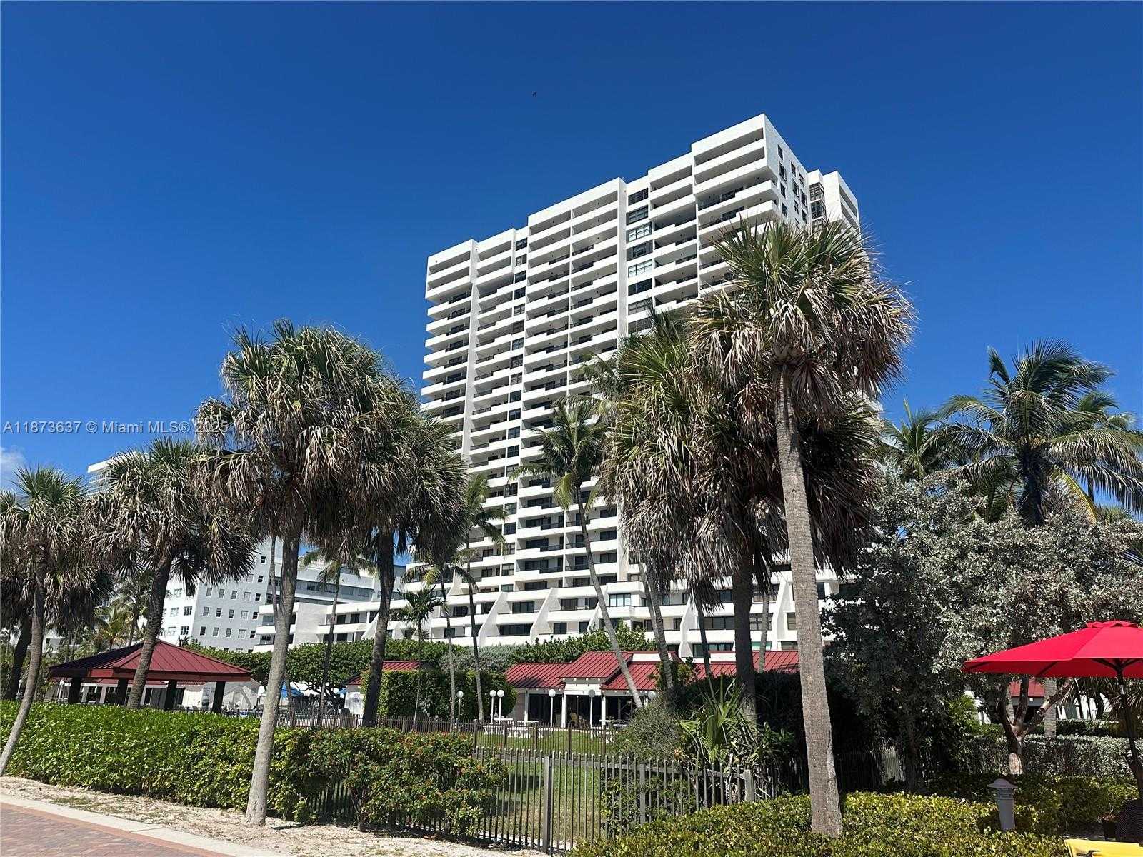 Small Image of 2555 COLLINS AVE #1800, Miami Beach Number 26