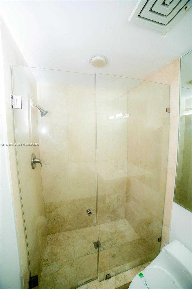 Small Image of 19227 FISHER ISLAND DR #19227, Miami Beach Number 20